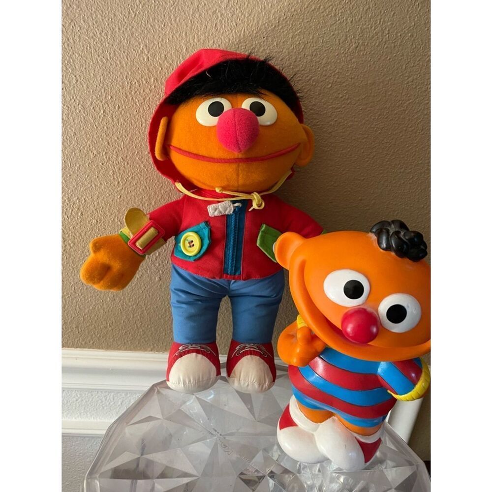 Sesame Street Dress Me Ernie Plush & Vinyl Ernie Holding a Daisy Bank - Picture 2 of 12